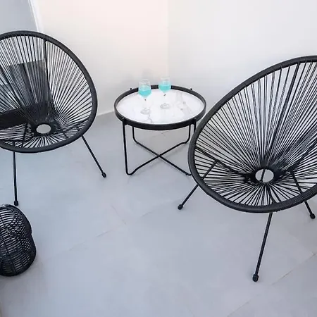 Anassa Maisonettes شقة *